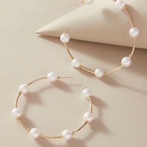 Pearl detail Hoop Earrings ✨
